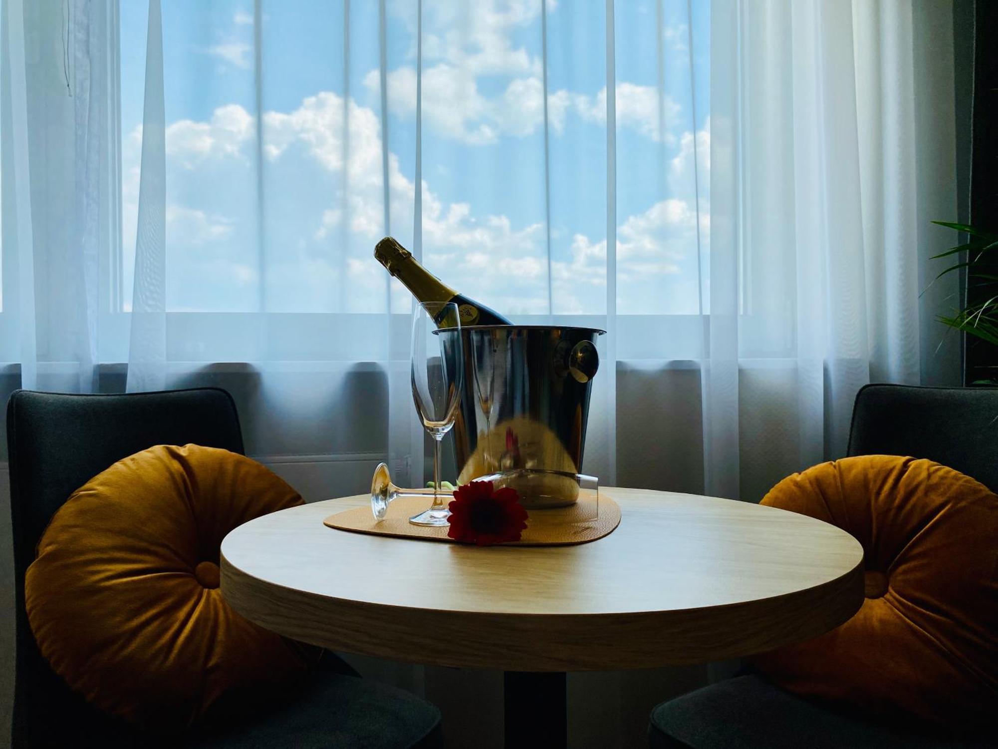 Hotel Conrad Comfort คราคูฟ ภายนอก รูปภาพ